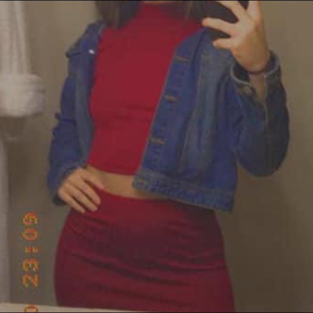 🎉🎉🎉🎉SALE SALE Beautiful two pieces fushia outfit like NEW Worn Once🎉🎉🎉🎉